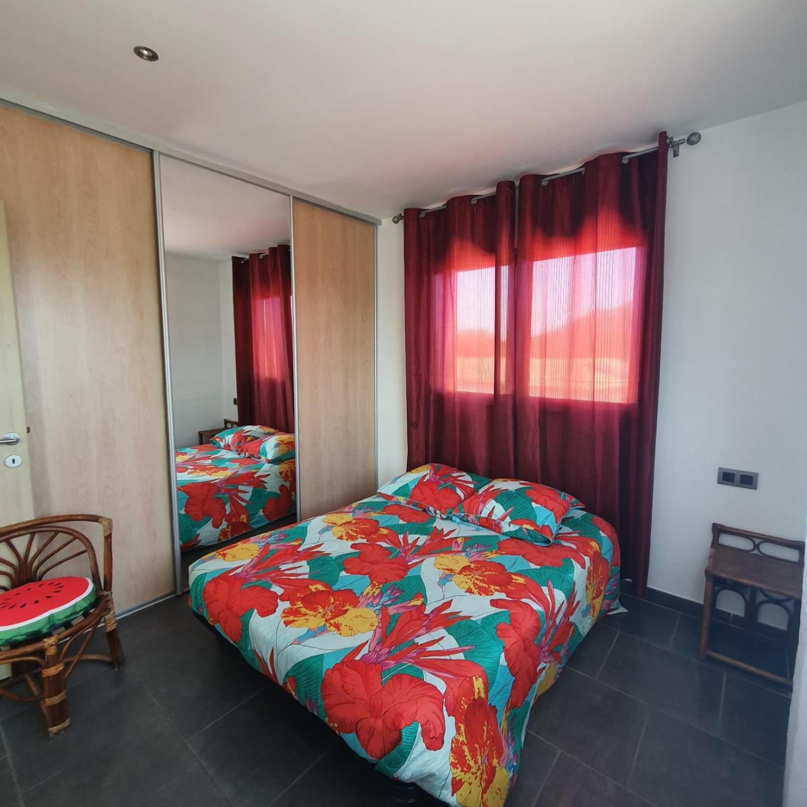 Chez J, Appartement A L'Etage, T3 Lecci Exteriör bild